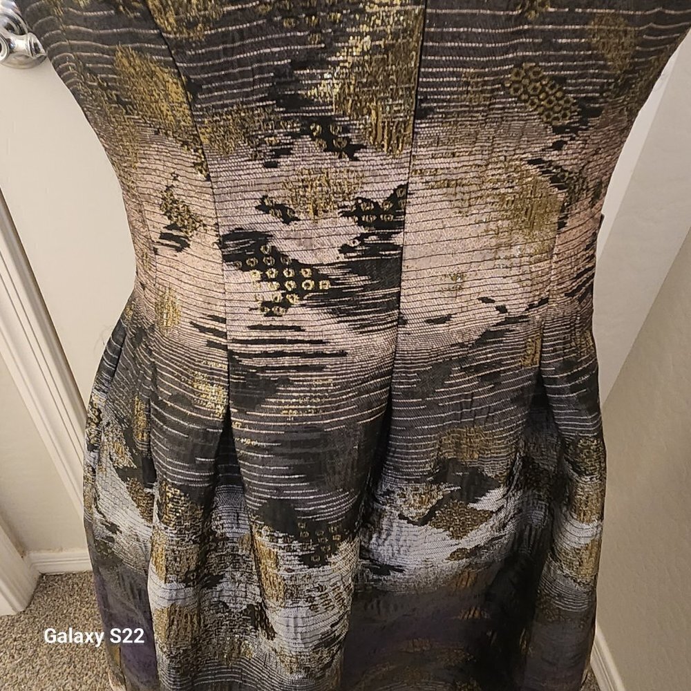 Vince Camuto Pleated Midi/Mini Dress. NWT. Size 6. Host Pick. - Picture 6 of 9